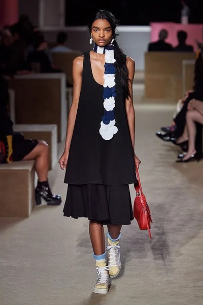 Look 46
